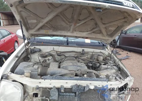 2001 Toyota Tundra Sr5 V8 from USA, damaged, VIN 5TBRT34121S127360